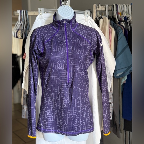 Nike Pro Hyperwarm Dark Purple Geometric Print Half‎ Zip Warm Size Small - Picture 1 of 15